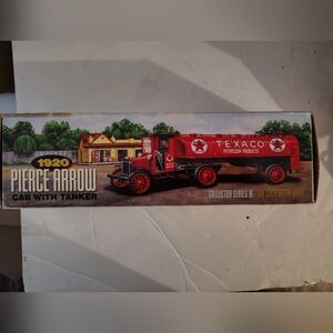 Texaco Die Cast collectable Truck 1920 Pierce arrow cab with tanker